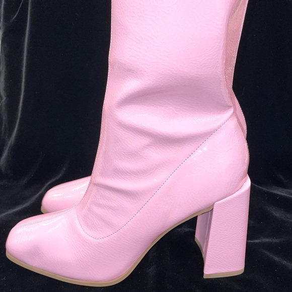 Retro Shiny Pink V-Patent Square Toe Go-Go Boots w/geo heels - NWT - Picture 6 of 13